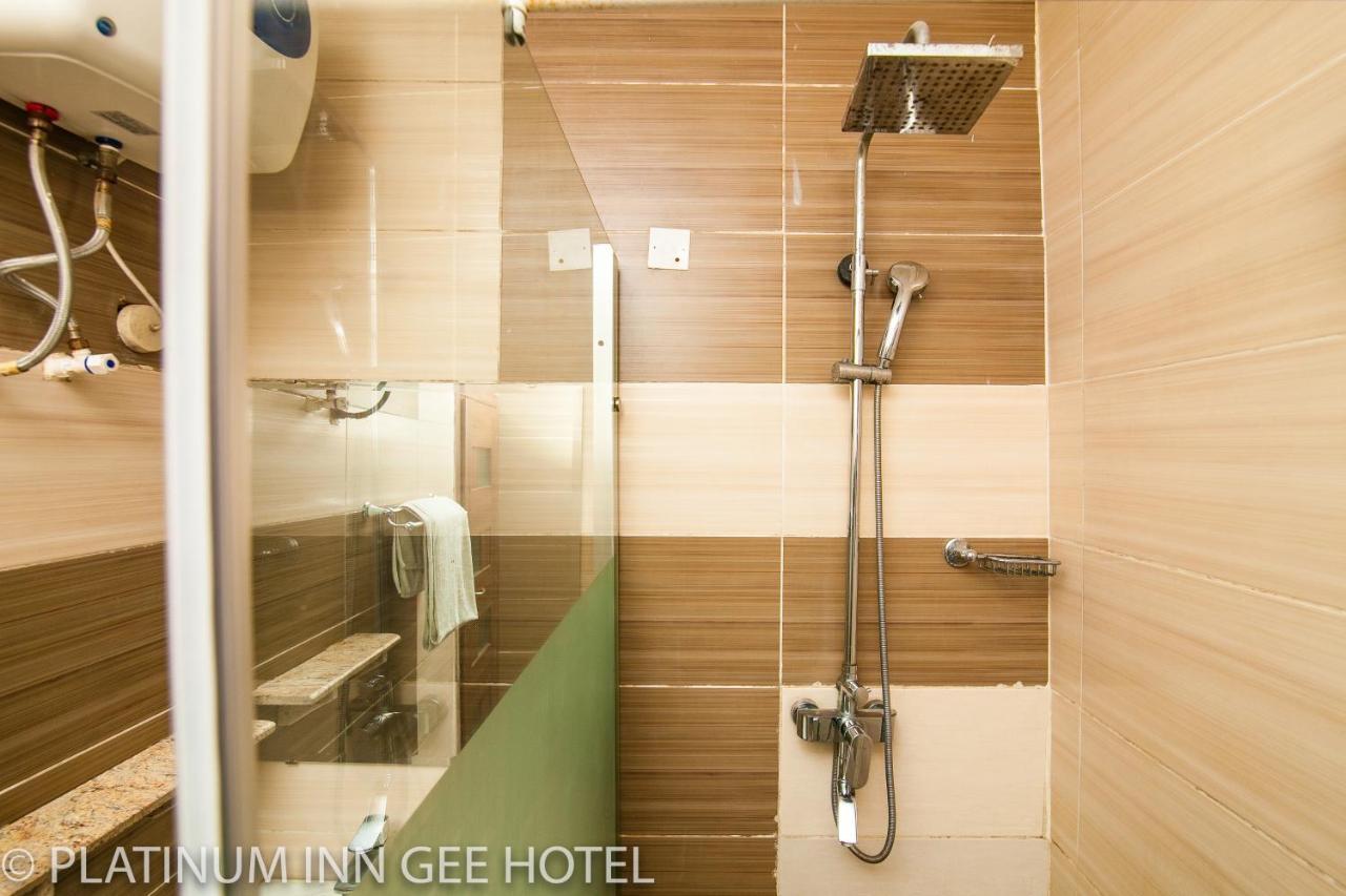 Platinum Inn Gee Hotel Suru Lere Exterior photo
